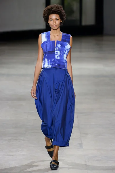 Look 12